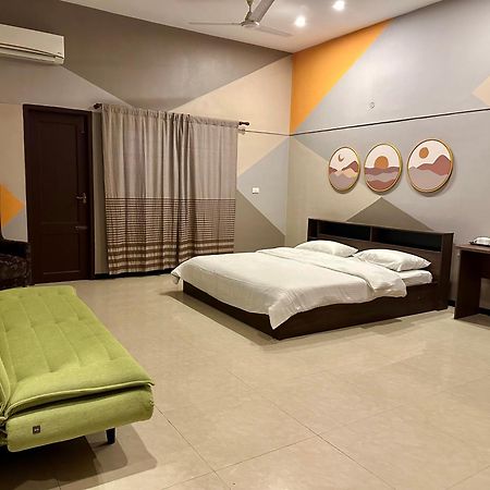 Costa Verde Luxury Seafront Villa 钦奈 外观 照片