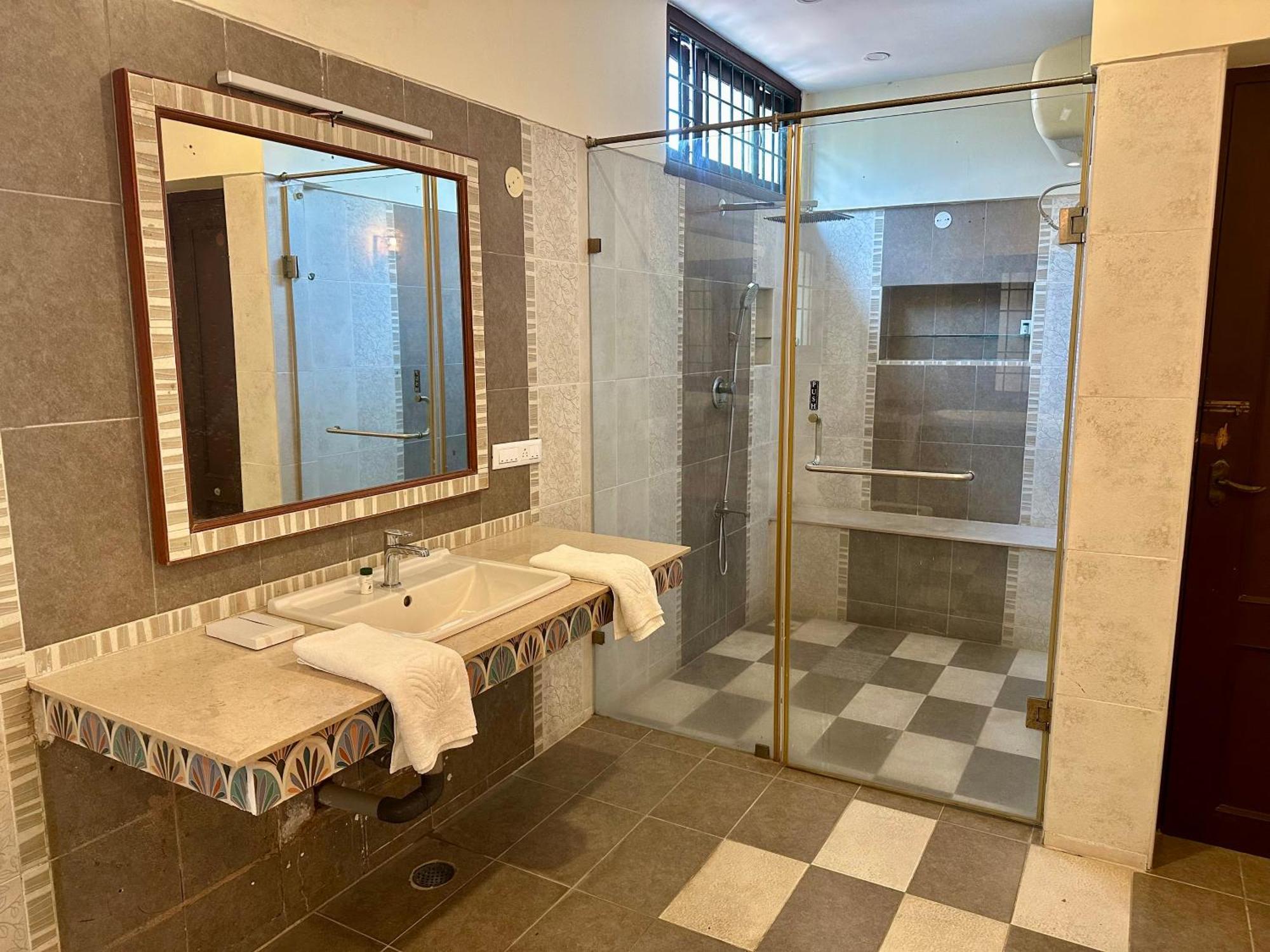 Costa Verde Luxury Seafront Villa 钦奈 外观 照片